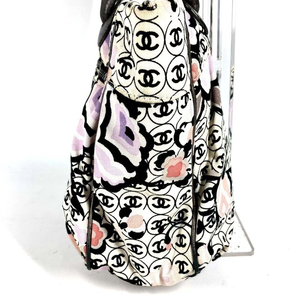 CHANEL Vintage Black Leather Logo Shoulder Bag - Picture 3 of 15